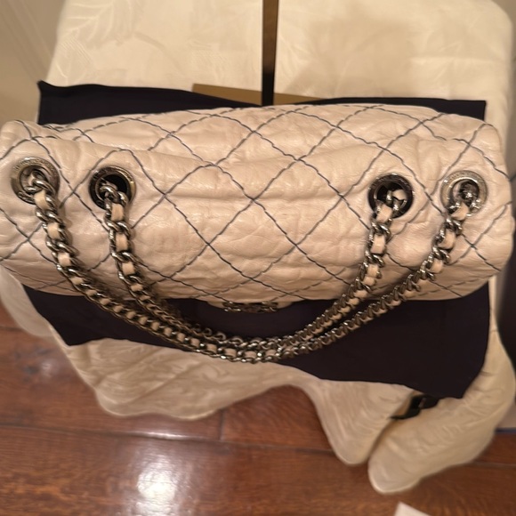 ❌SOLD❌Chanel ivory glazed crumpled goatskin Double-stitch flap bag - Picture 3 of 6